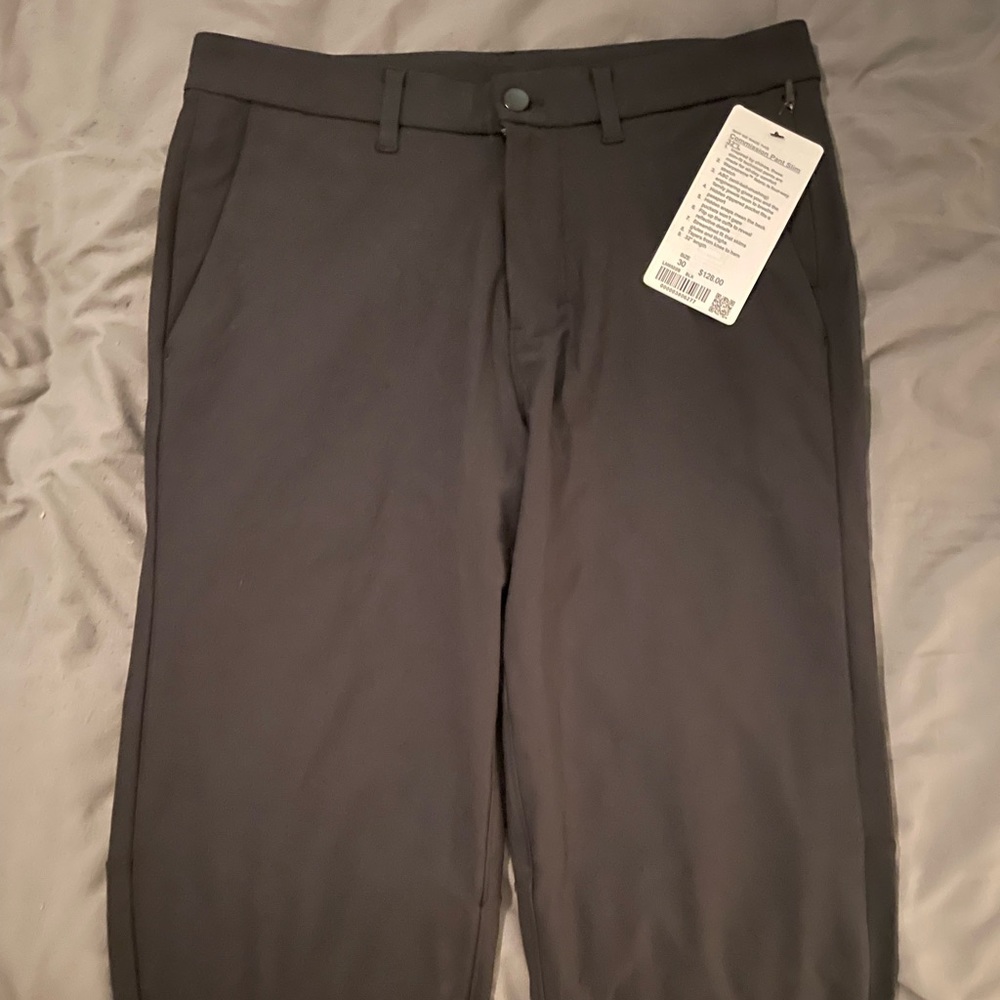 Lululemon men’s pants. 30” waist, 34” long. Brand new, tag still on